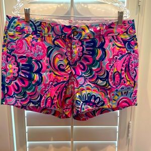 Size 12 NWOT!! Callahan Lilly Pulitzer shorts! Psychedelic Sunshine